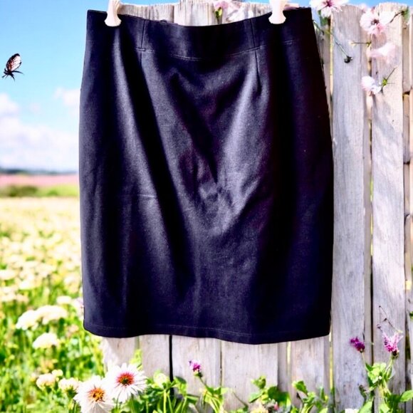 Eileen Fisher Black Pencil Skirt Pull On Stretch Knee Length Kick Pleat - Picture 9 of 9